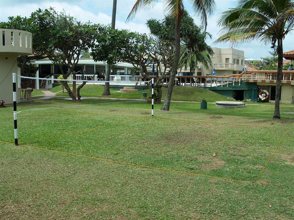 Golden Star Beach Hotel Negombo Esterno foto